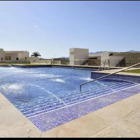 Valle Del * مْبيرا